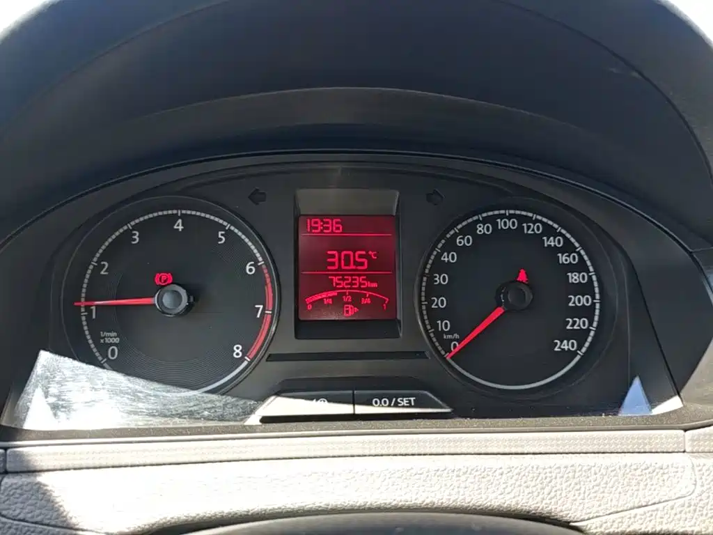 Volkswagen Santana — миниатюра 12