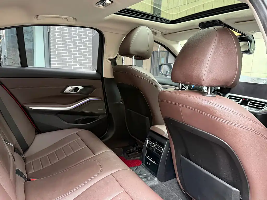 BMW 3 Series — миниатюра 17