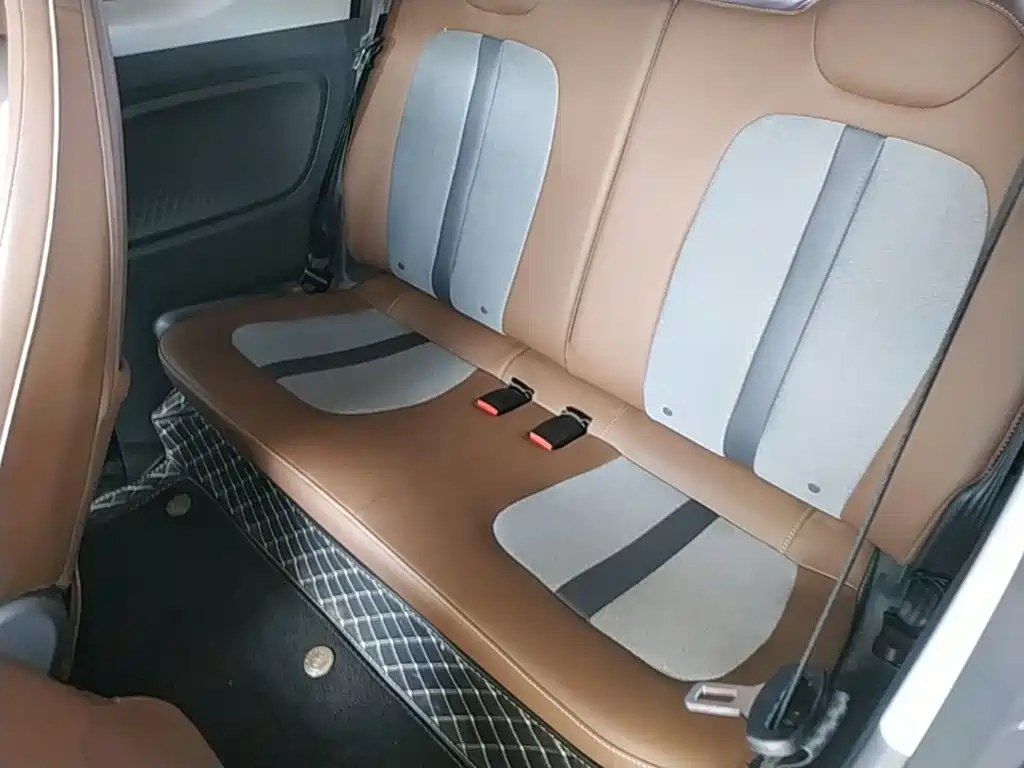 Wuling MINIEV — миниатюра 17