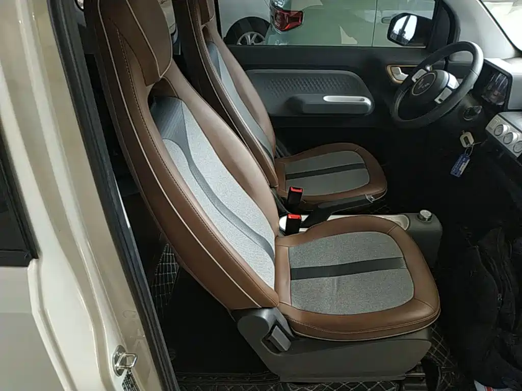 Wuling MINIEV — миниатюра 25