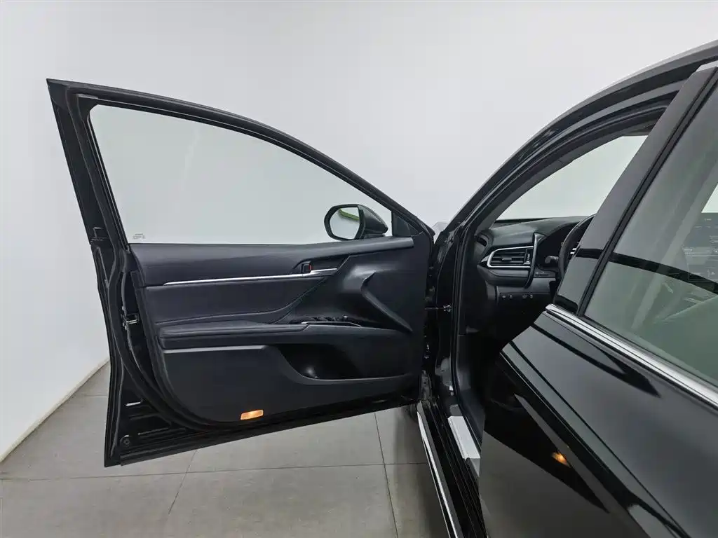 Toyota Camry 2023 2.5HG Luxury
