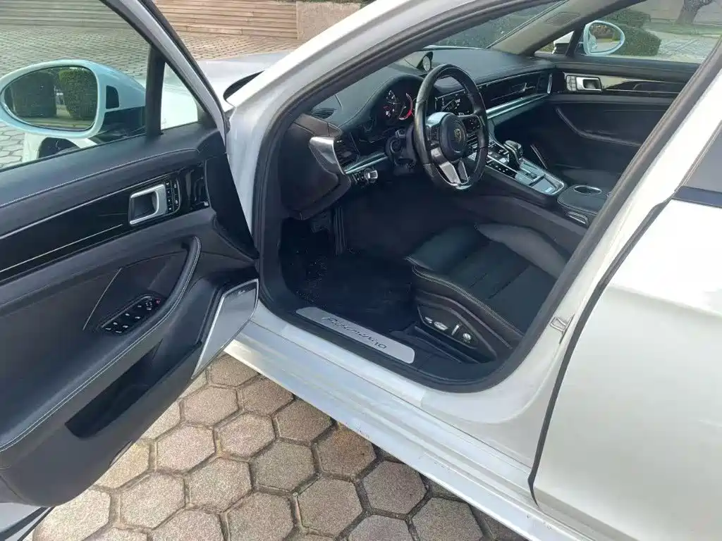 Porsche Panamera — миниатюра 4