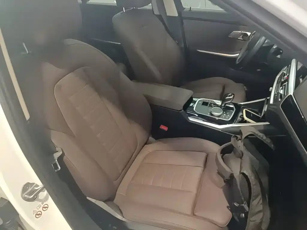 BMW 3 Series — миниатюра 25