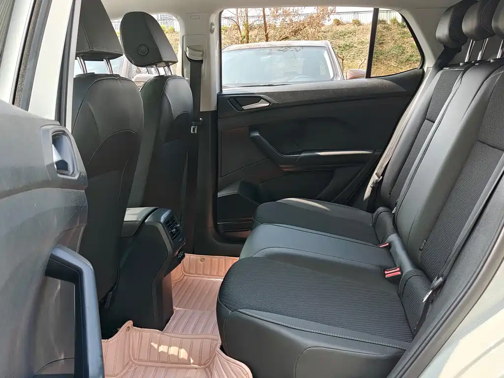 VOLKSWAGEN EXPLORING THE SHADOW