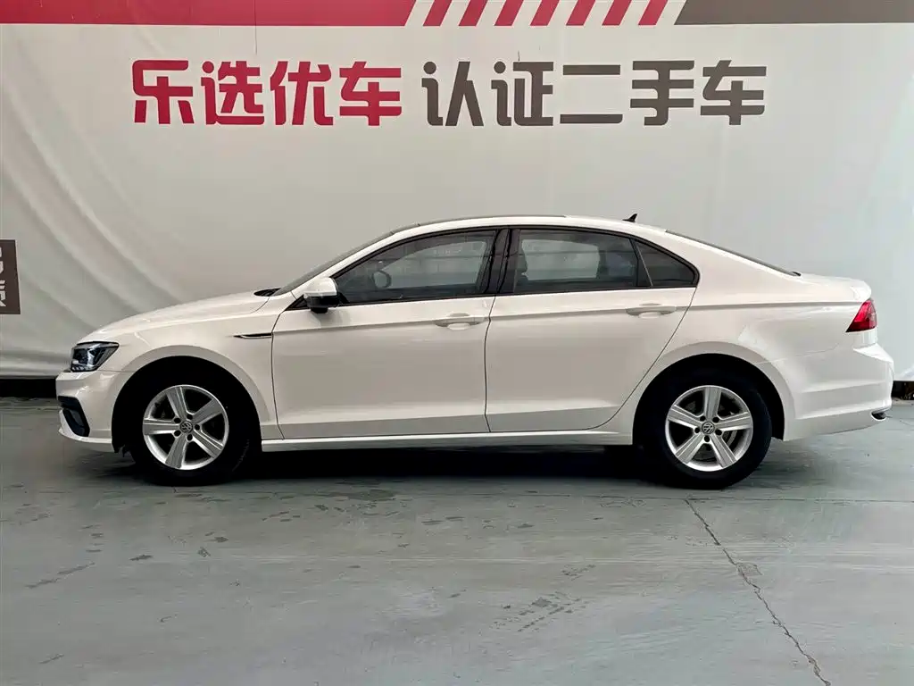 Volkswagen Lamando 2019 230TSI DSG VI