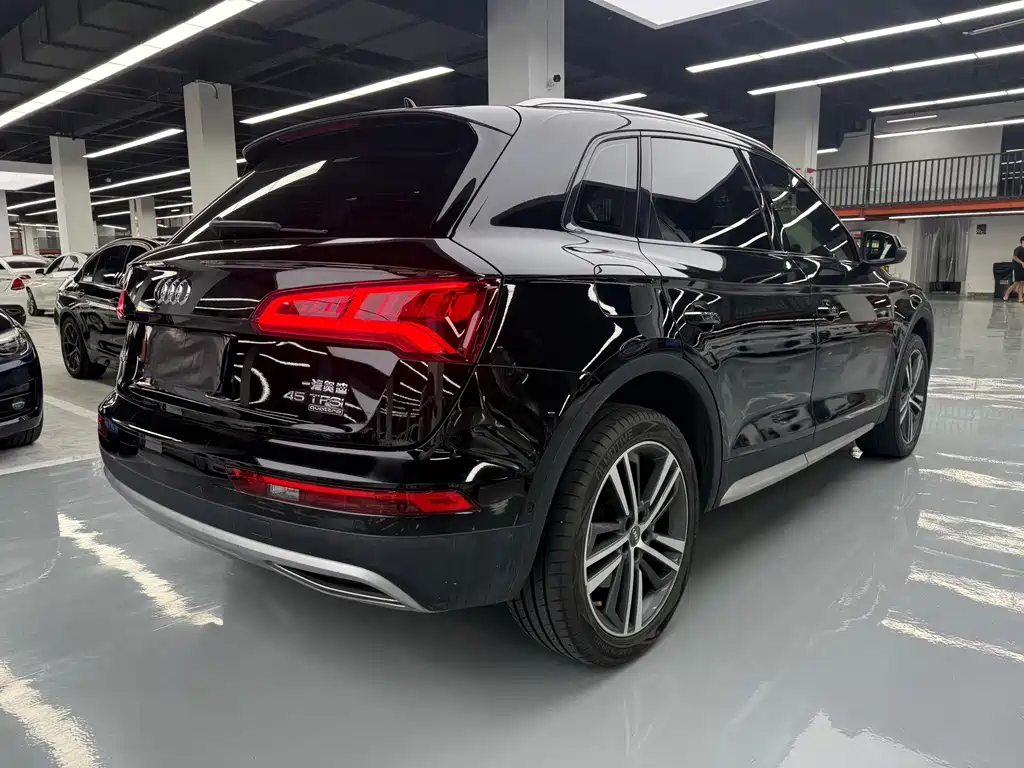 Audi Q5L — миниатюра 23