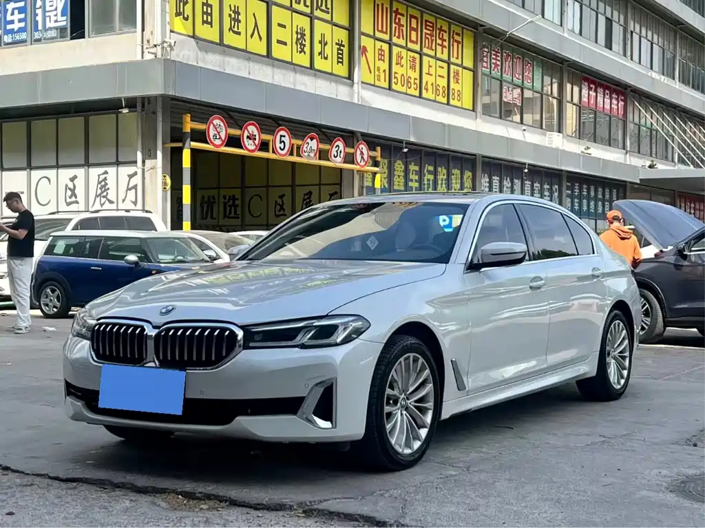 BMW 5 Series 2023