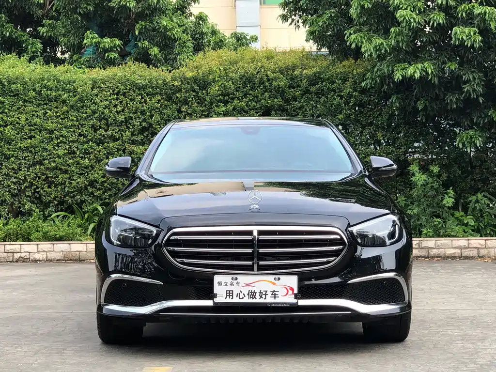 Mercedes-Benz E-Class — миниатюра 2