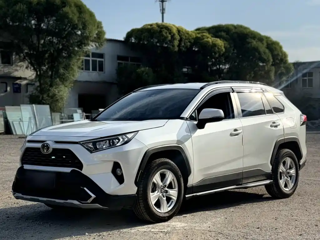 Toyota RAV4 — миниатюра 2