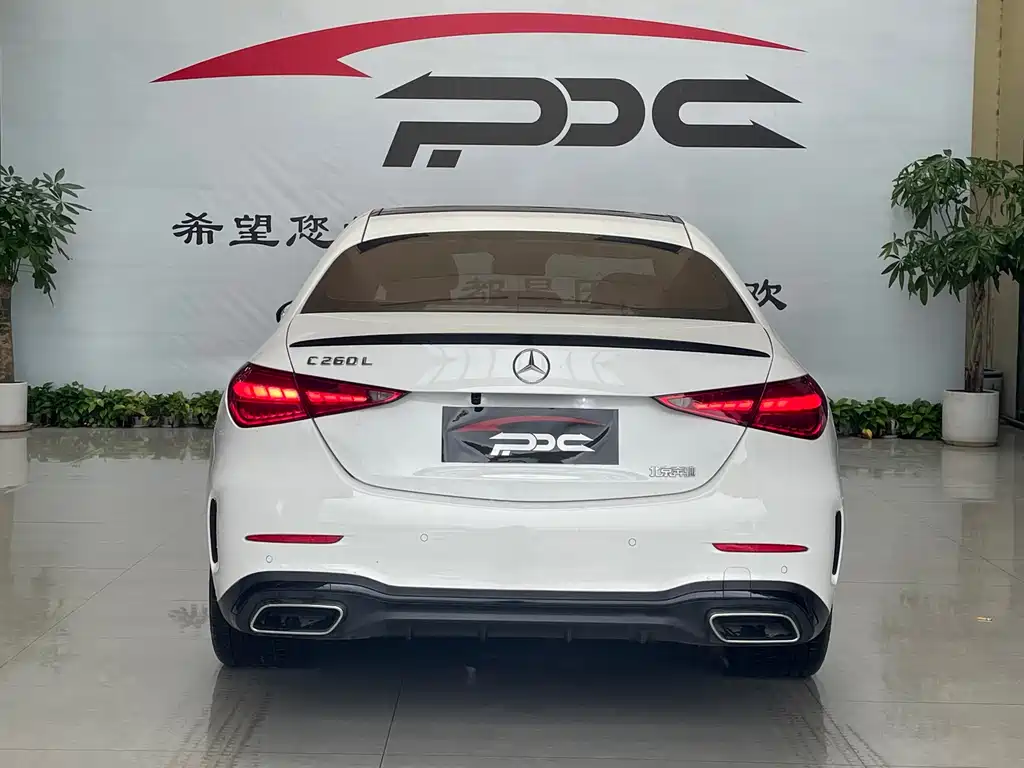 Mercedes-Benz C-Class — миниатюра 16