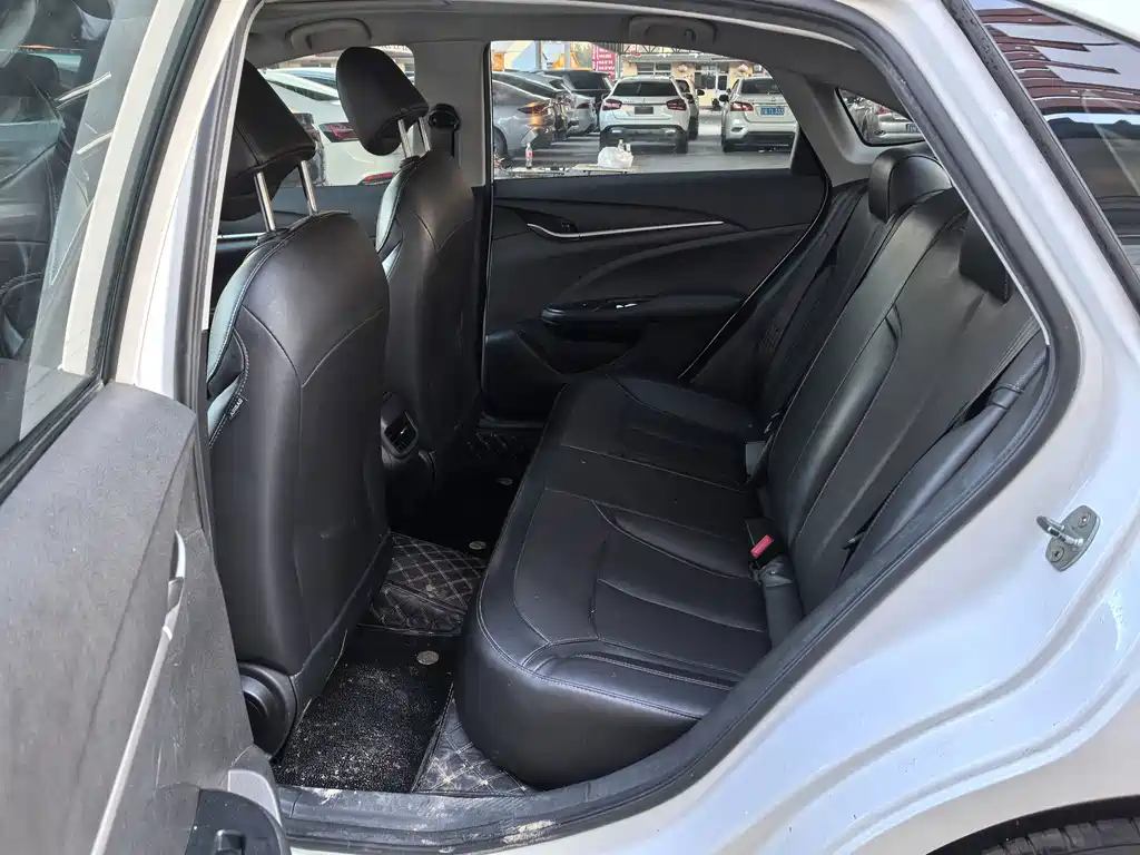 Buick Excelle — миниатюра 8