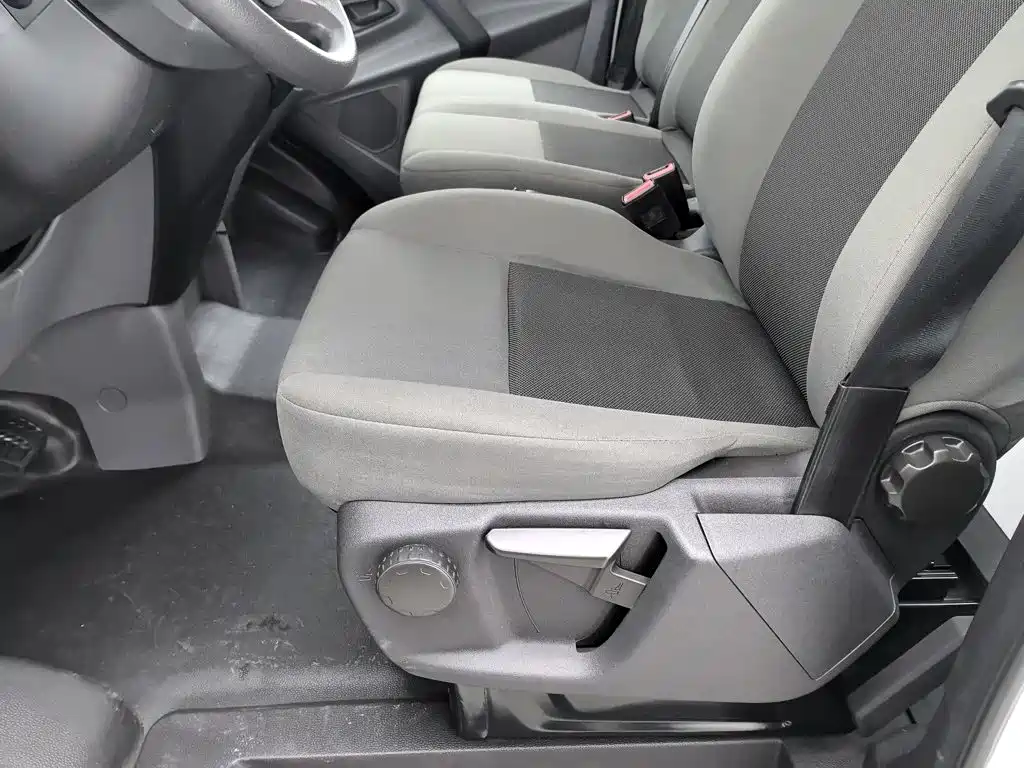Ford Transit — миниатюра 20