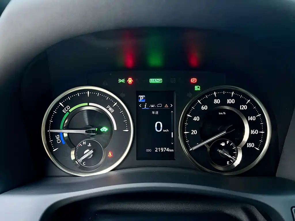 Lexus LM — миниатюра 26