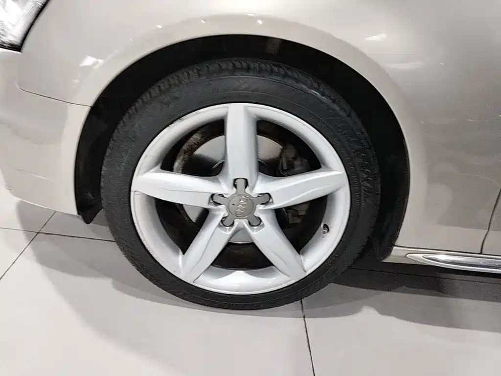 Audi A4L — миниатюра 23