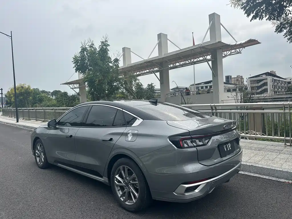 Ford Mondeo — миниатюра 4