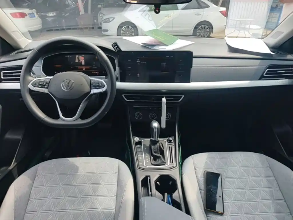Volkswagen Lavida — миниатюра 10
