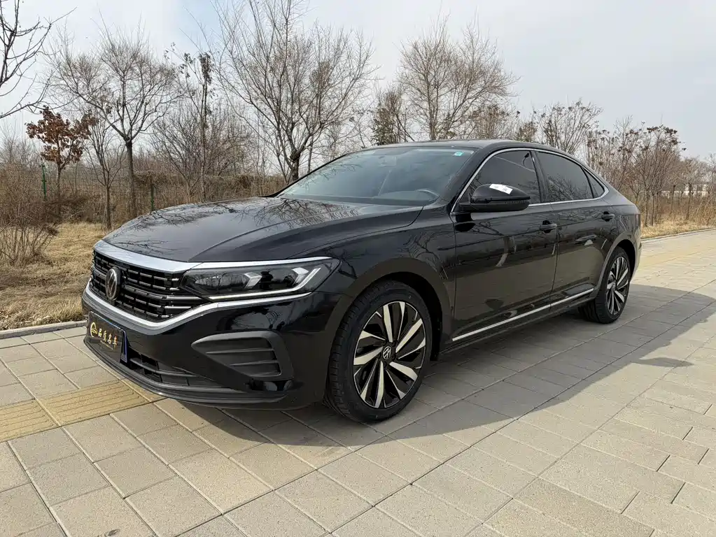 Volkswagen Passat 2023