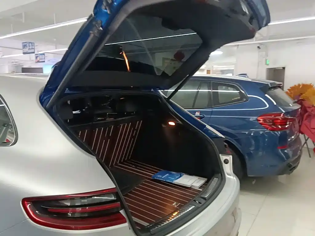 Porsche Macan — миниатюра 19