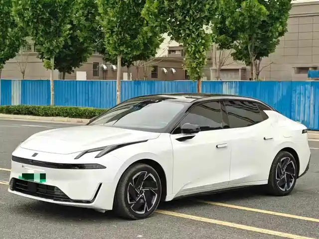 2024 Lynk & Co 07
