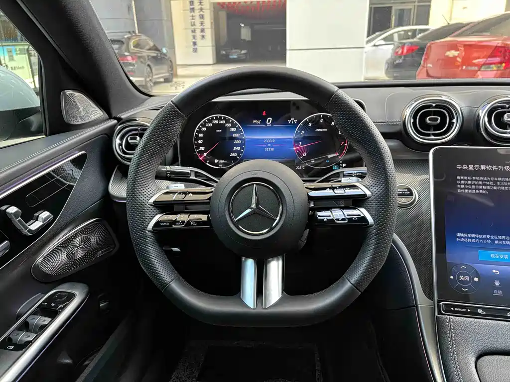 Mercedes-Benz C-Class — миниатюра 5