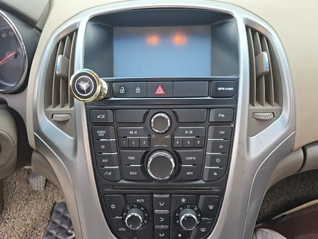Buick Excelle — миниатюра 13