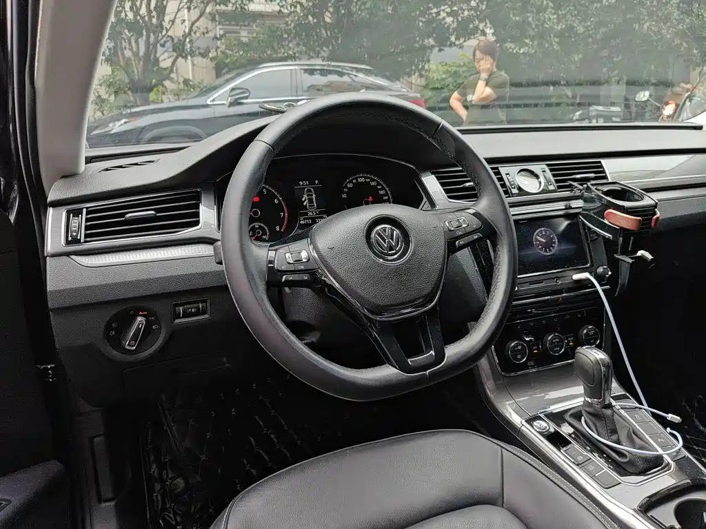 Volkswagen Passat — миниатюра 7