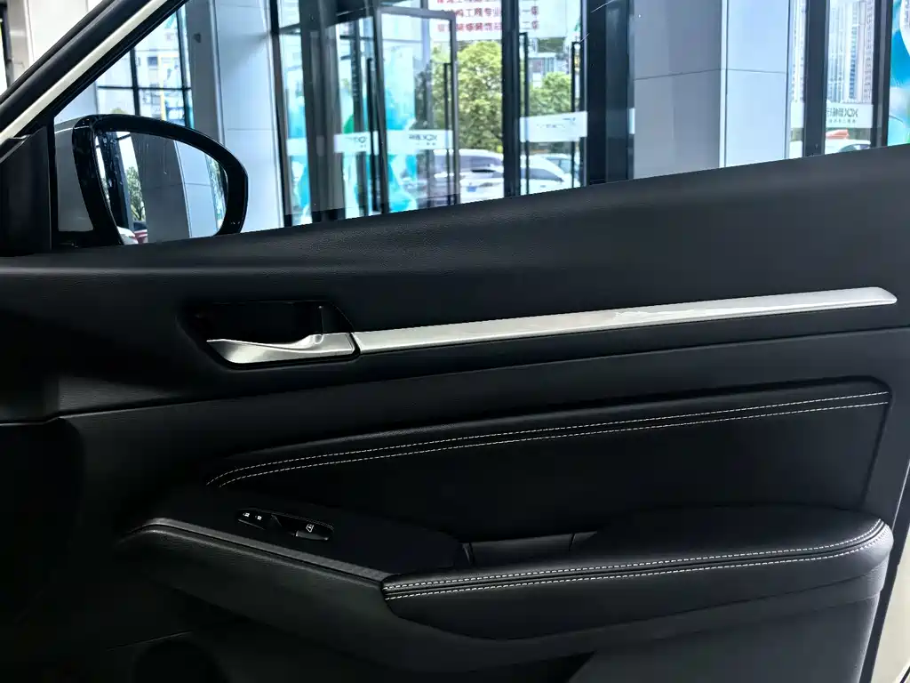 Nissan Teana — миниатюра 11