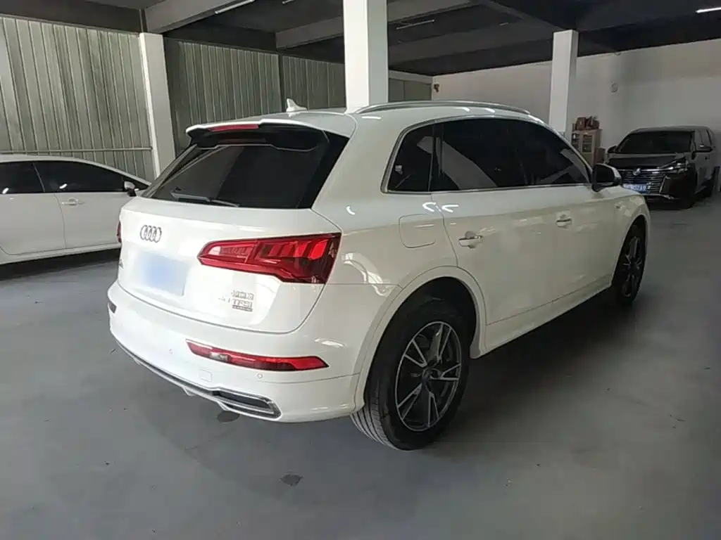 Audi Q5L — миниатюра 7