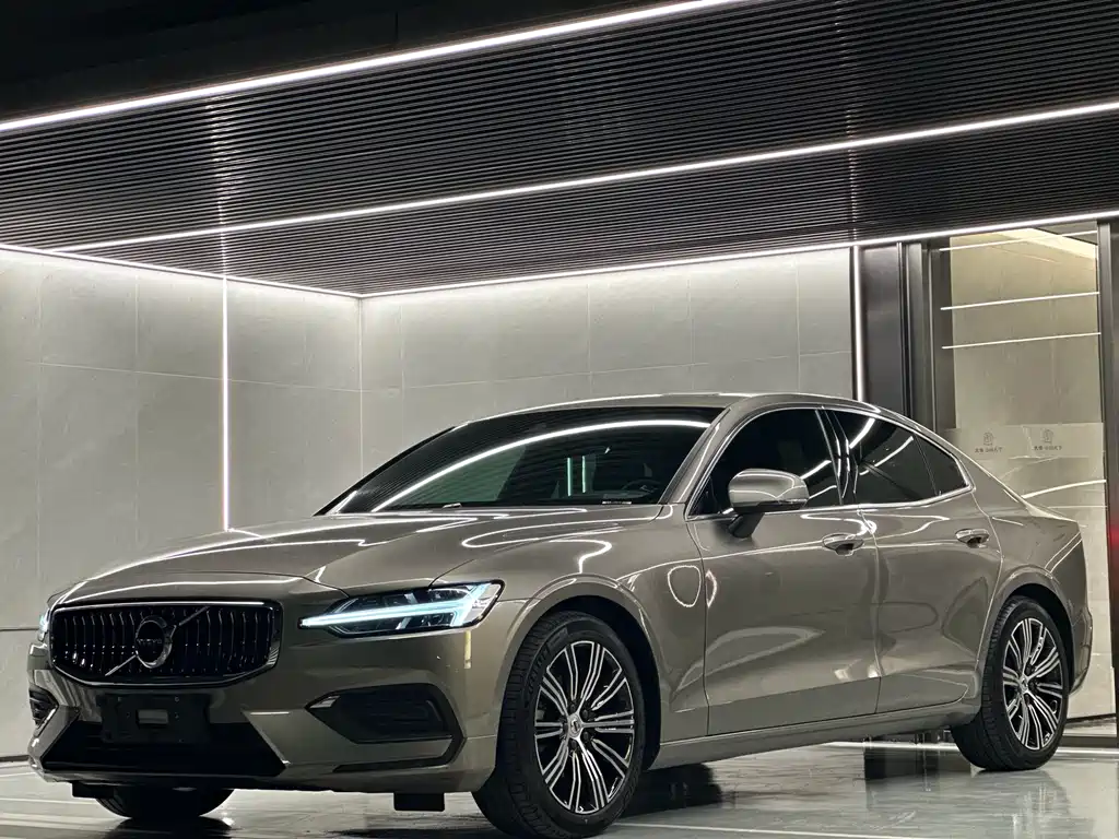 Volvo S60 2022