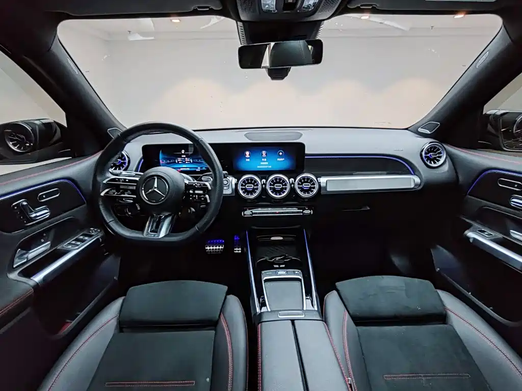 Mercedes-Benz GLB AMG — миниатюра 8