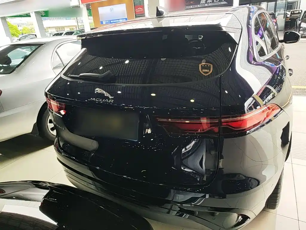 Jaguar F-PACE — миниатюра 6