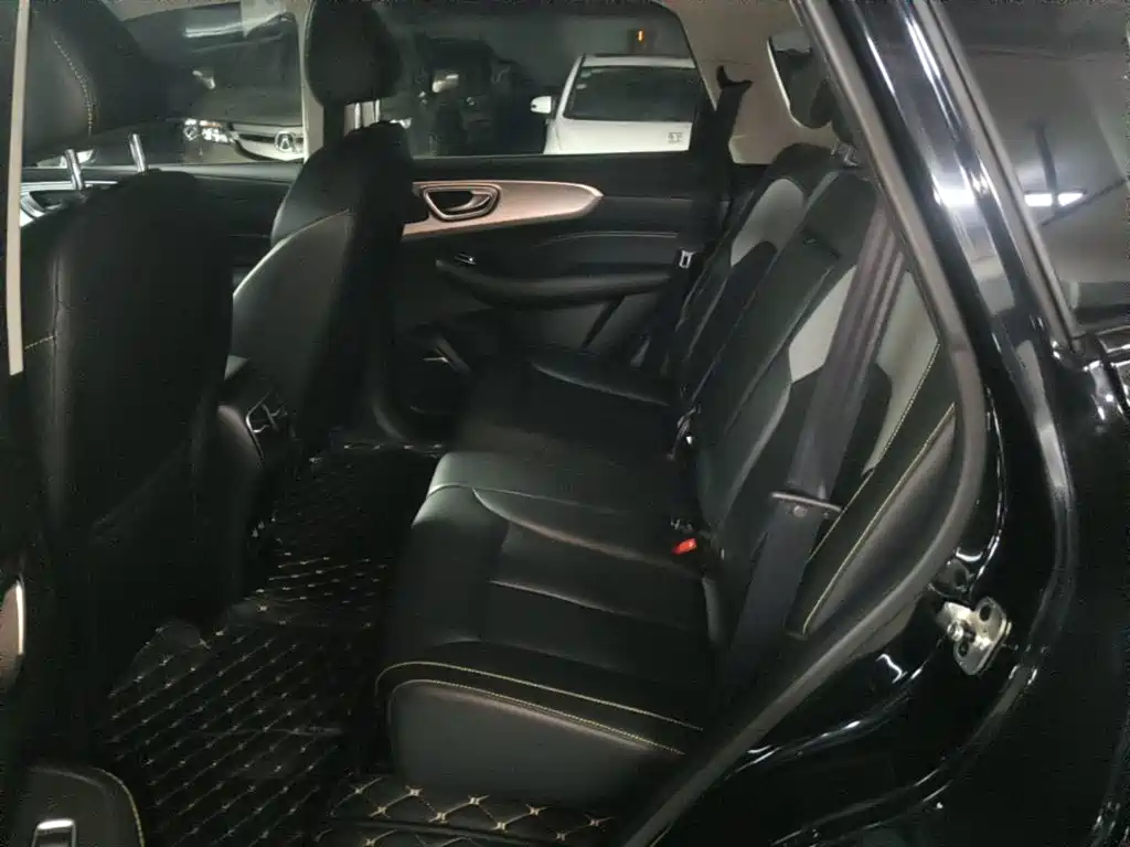 Roewe RX5 New Energy — миниатюра 17