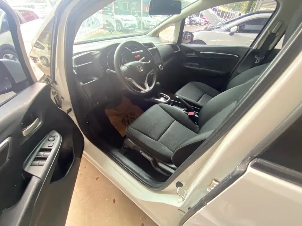 Honda Fit — миниатюра 4