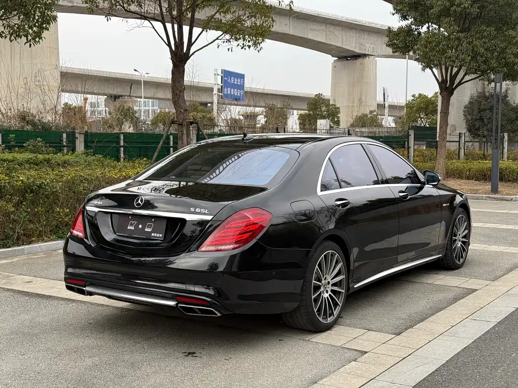 MERCEDES-BENZ S CLASS AMG