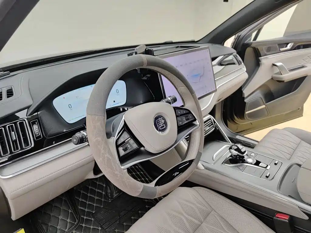 BYD Tang New Energy — миниатюра 16
