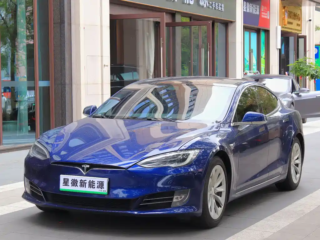 Tesla Model S 2018