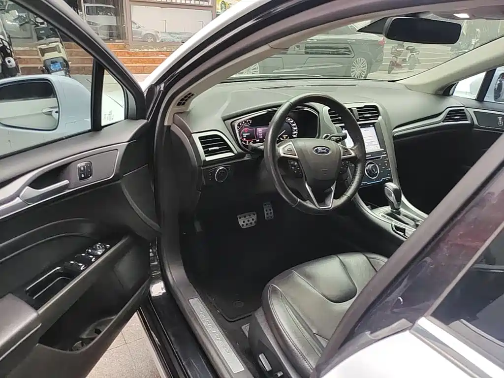 Ford Mondeo — миниатюра 16