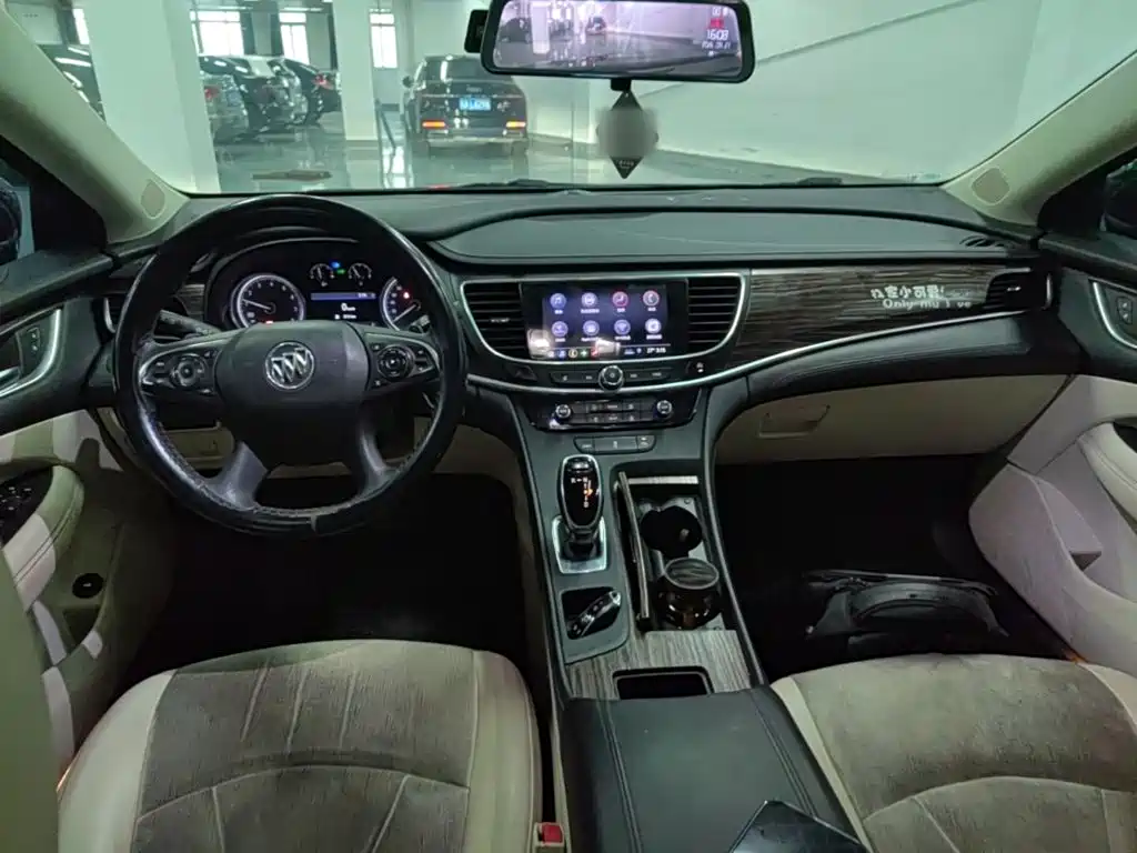 Buick LaCrosse — миниатюра 10