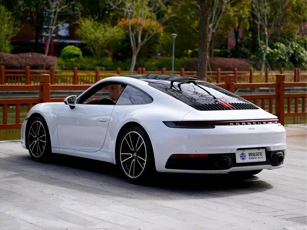 Porsche 911 2023 Carrera 3.0T