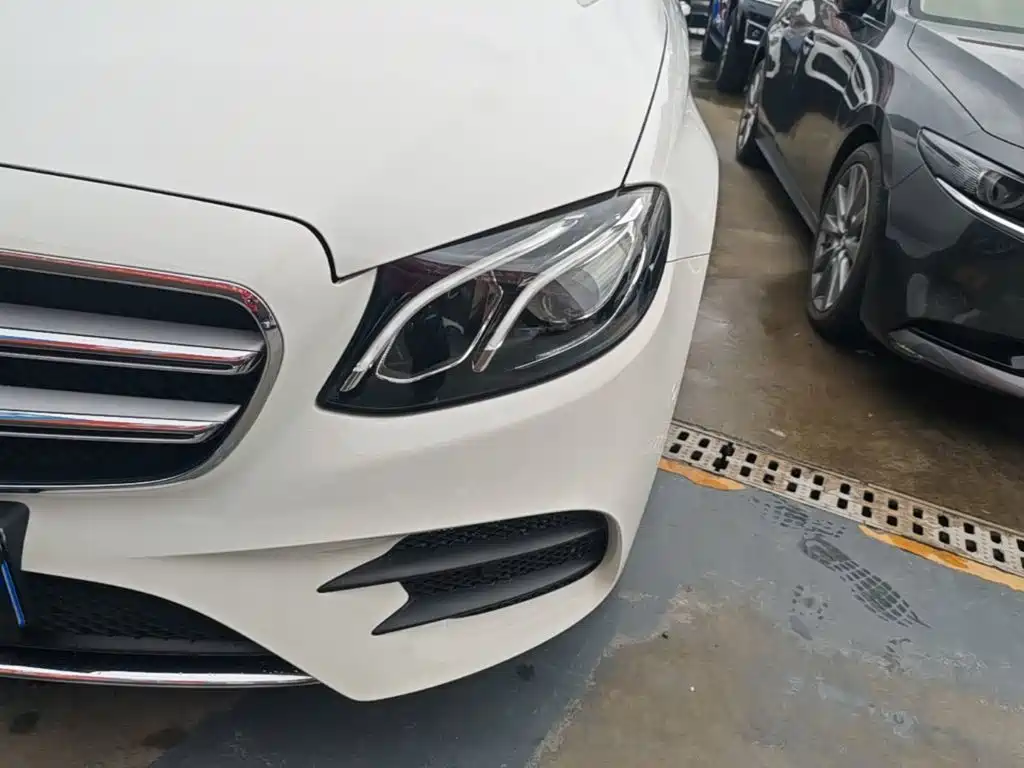 Mercedes-Benz E-Class — миниатюра 24