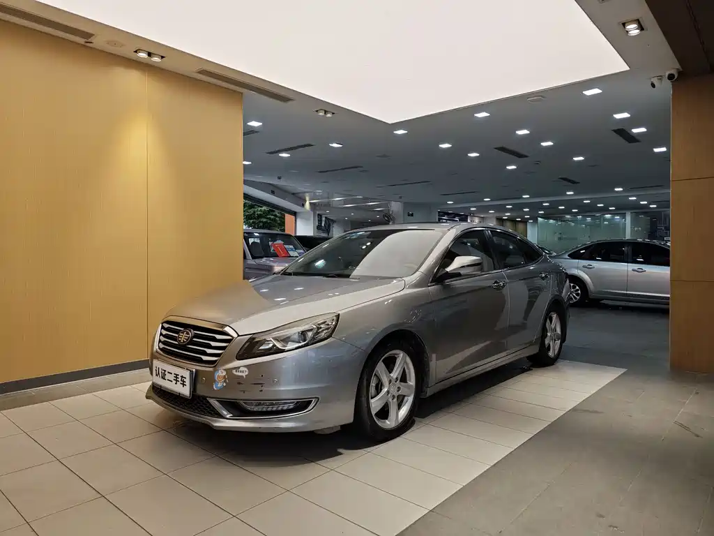 Bestune B70 2015