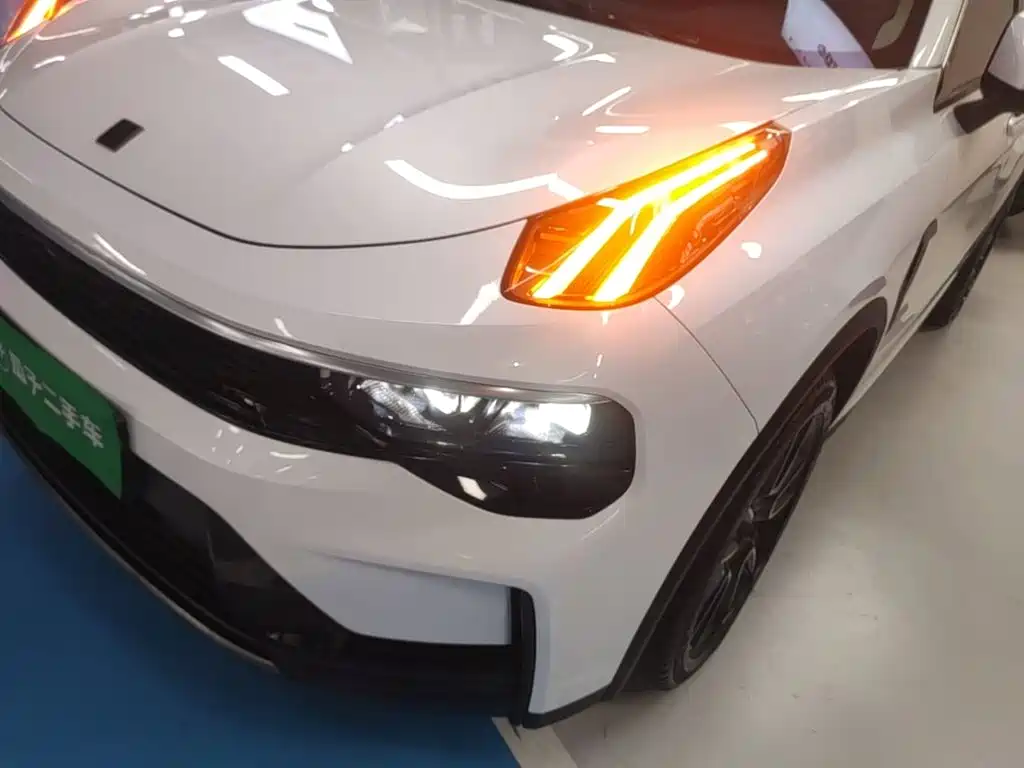 Lynk & Co 01 — миниатюра 24