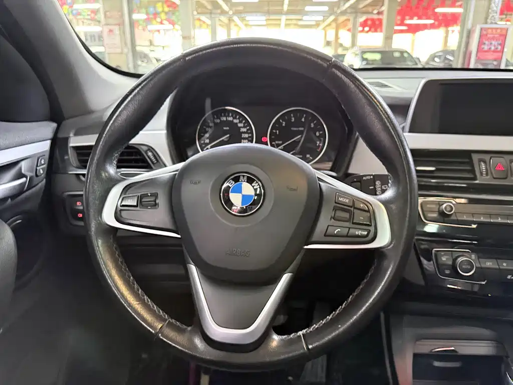 BMW X1 — миниатюра 13