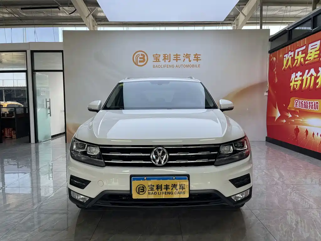 Volkswagen Tiguan L — миниатюра 2