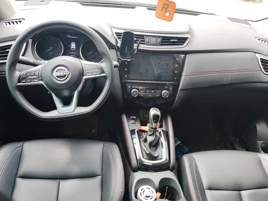 Nissan Qashqai — миниатюра 12