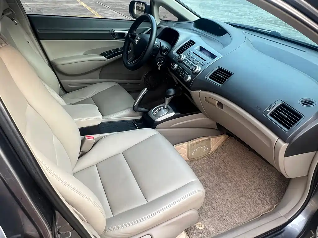 Honda Civic — миниатюра 14