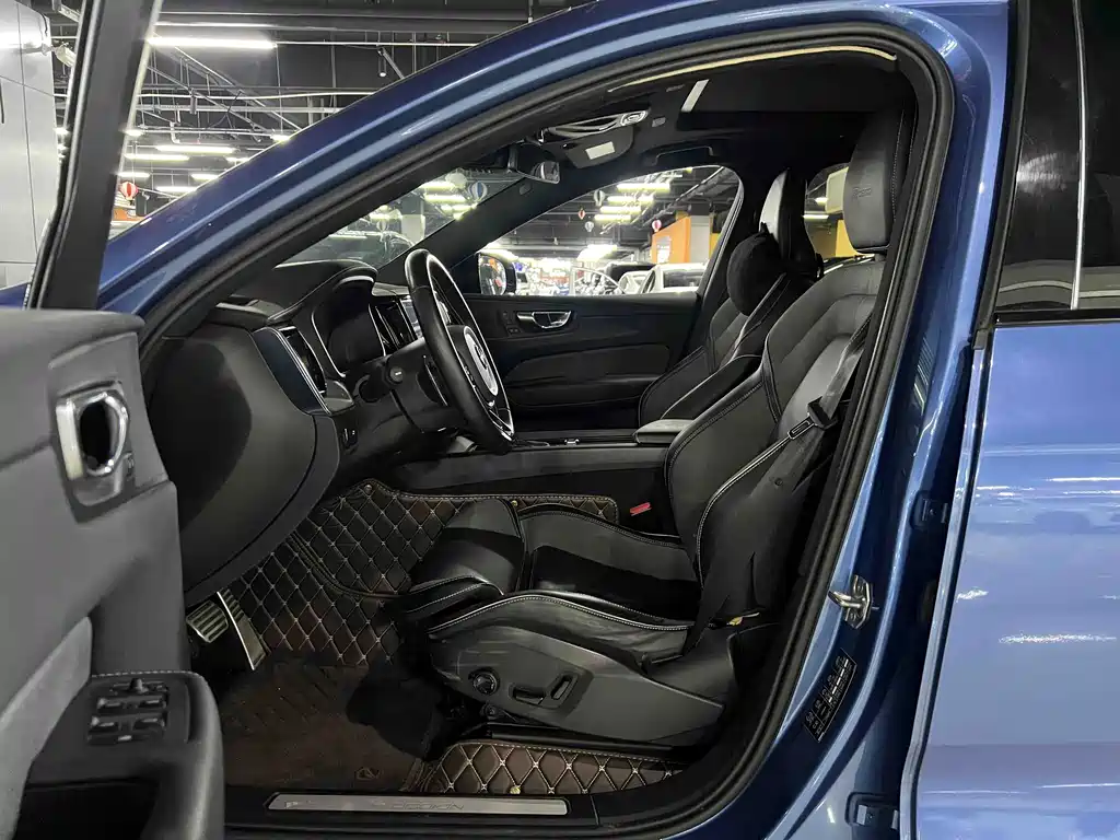 Volvo XC60 — миниатюра 7