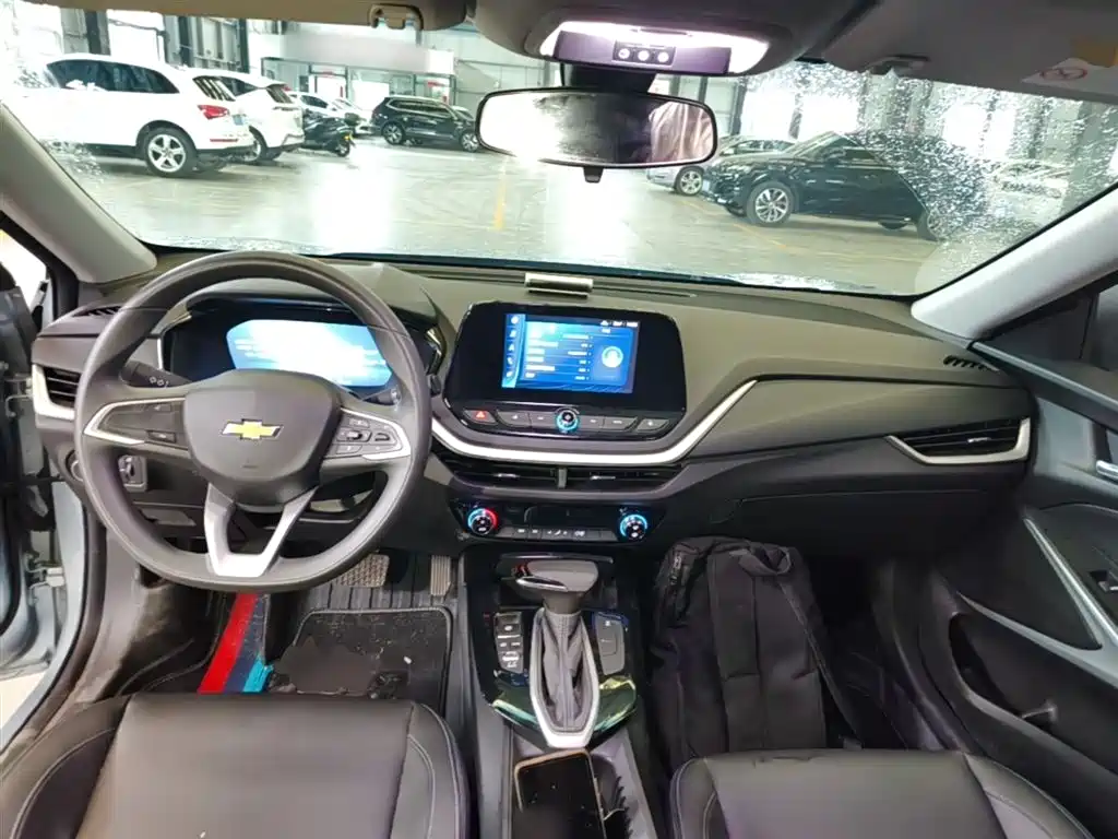 Chevrolet Menlo — миниатюра 10
