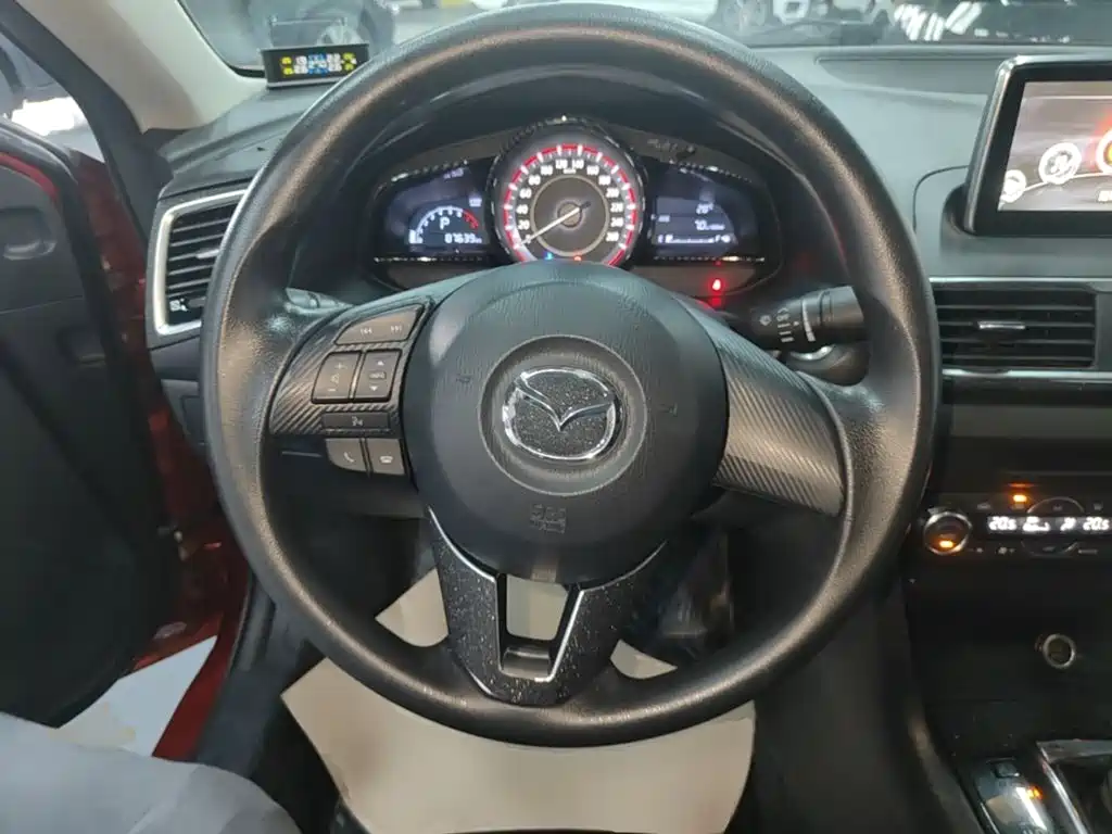 Mazda 3 Axela — миниатюра 11