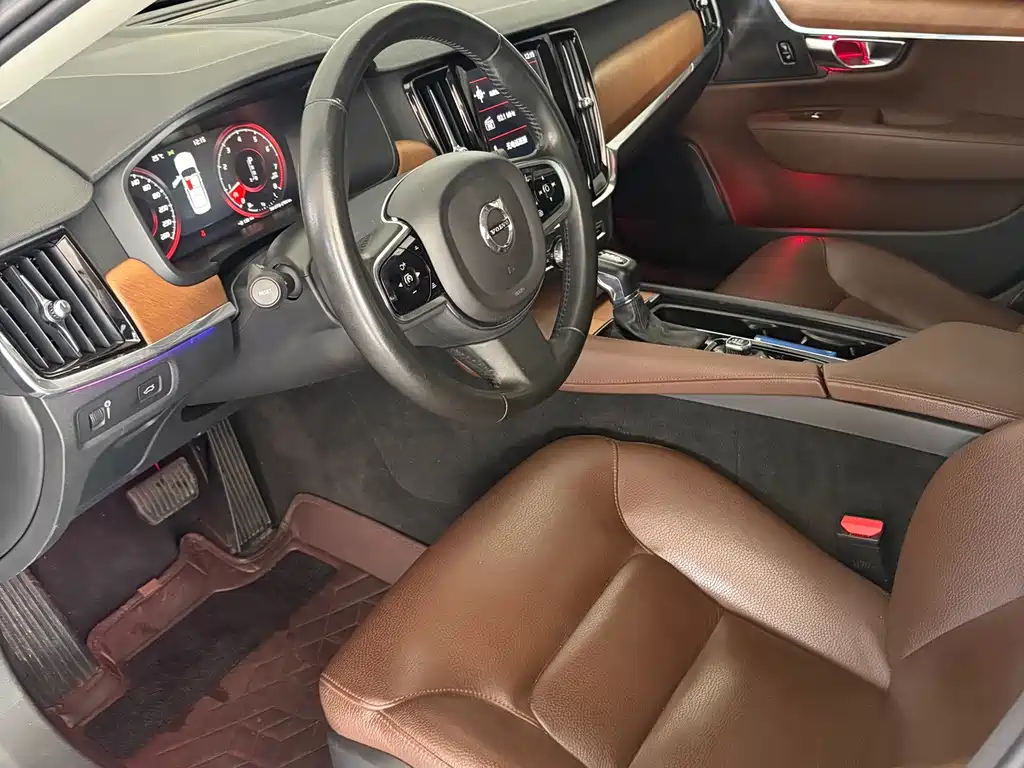 Volvo S90 — миниатюра 5